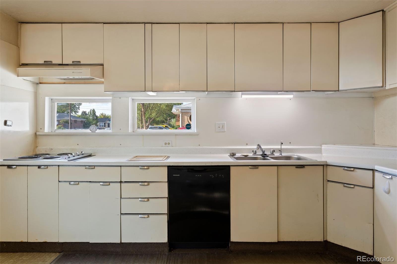 10906 Pearl Street