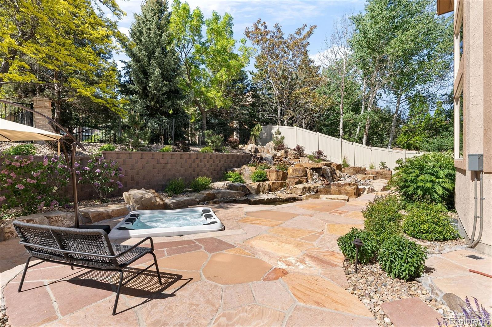250 Himalaya Avenue