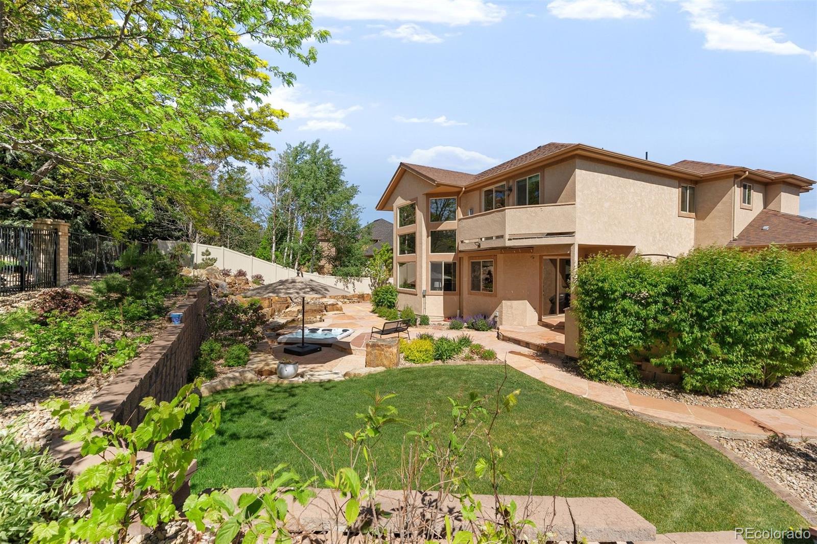 250 Himalaya Avenue