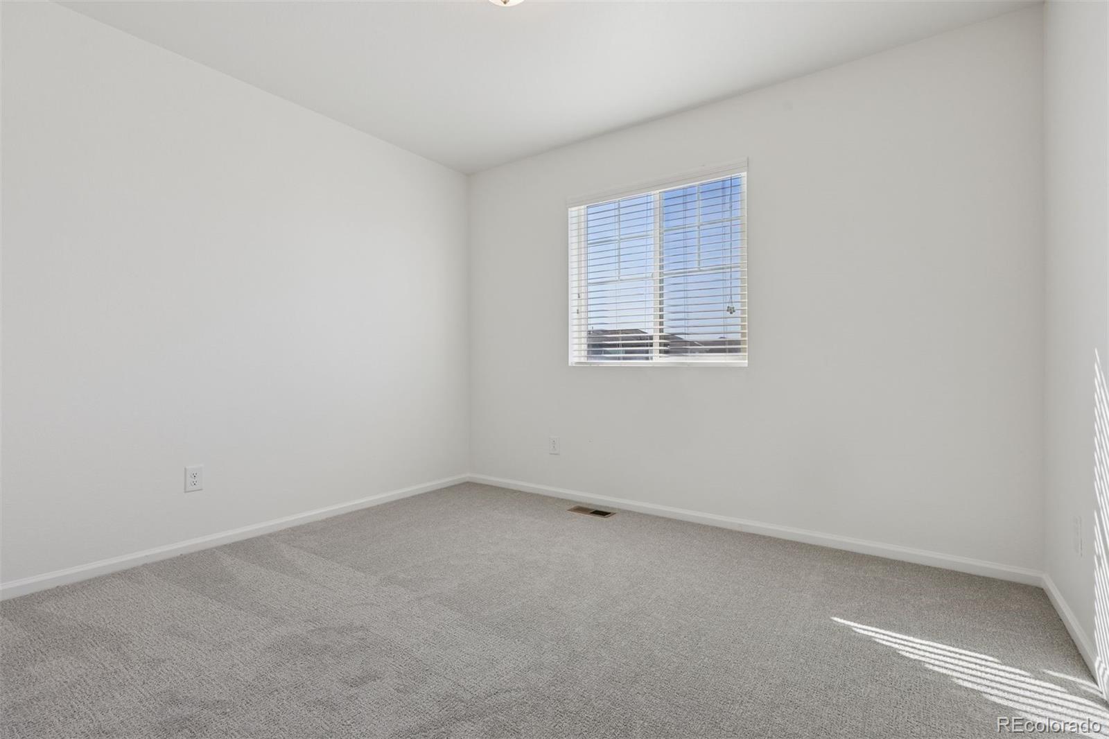 6220 N Nepal Court