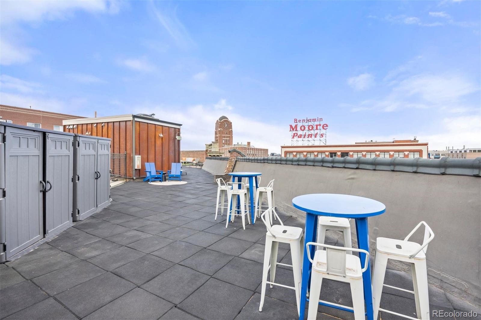 2441 N Broadway Unit: 202