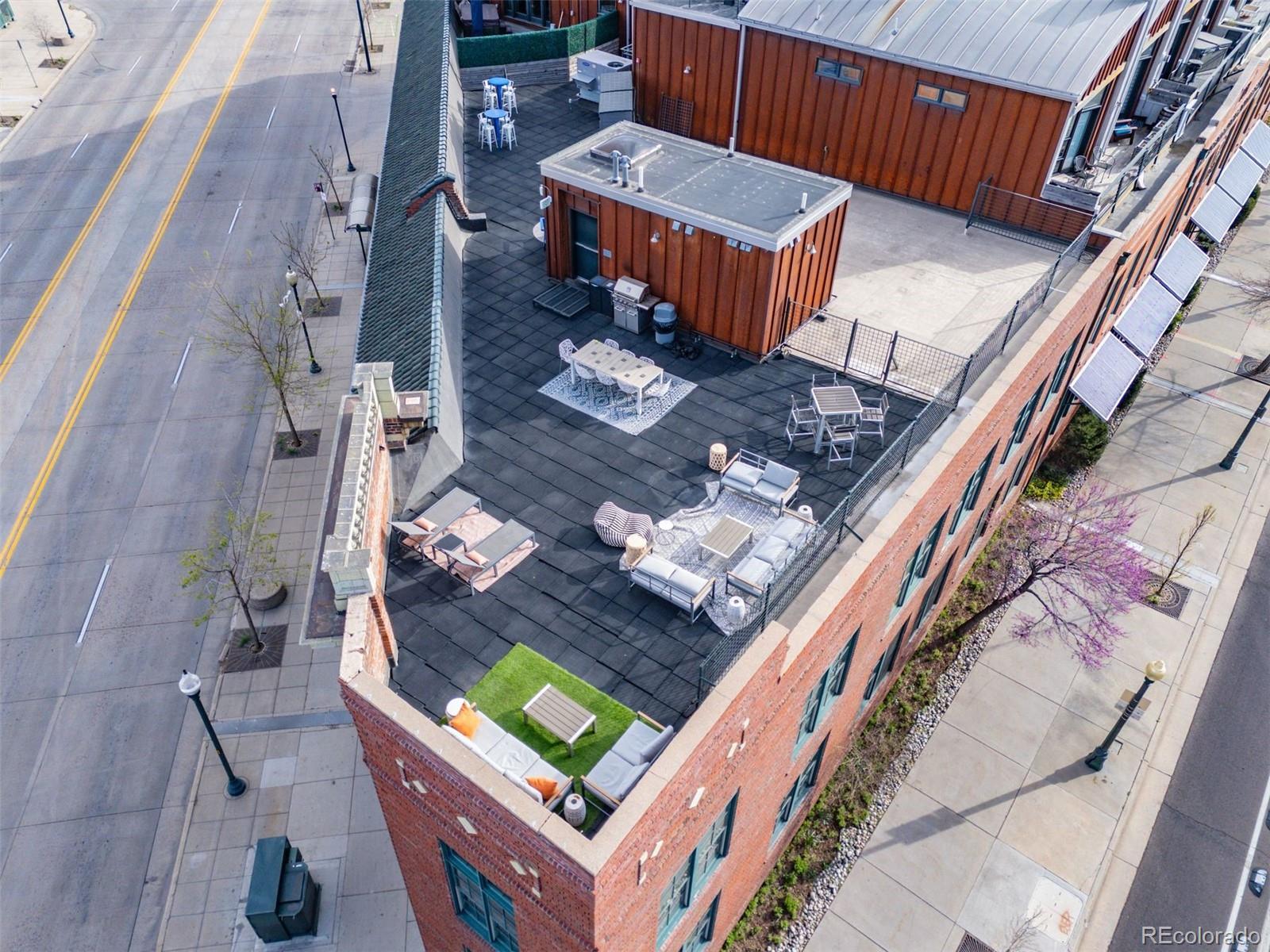 2441 N Broadway Unit: 202