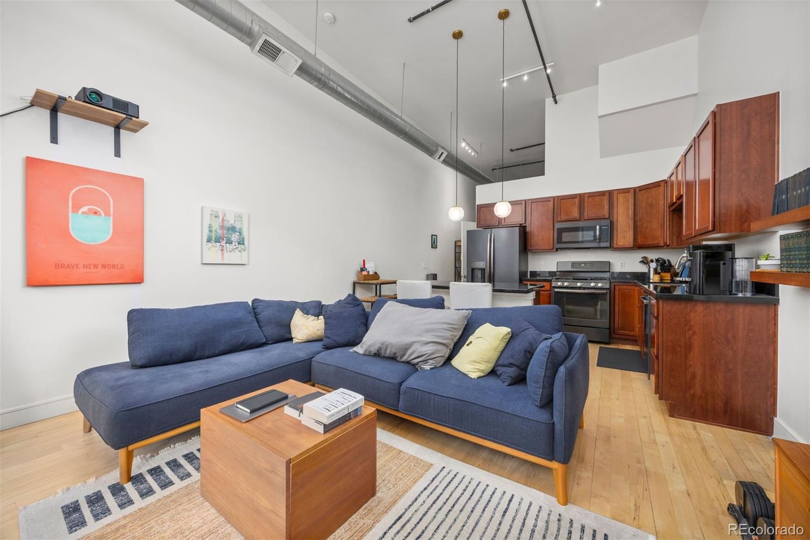 2441 N Broadway Unit: 202