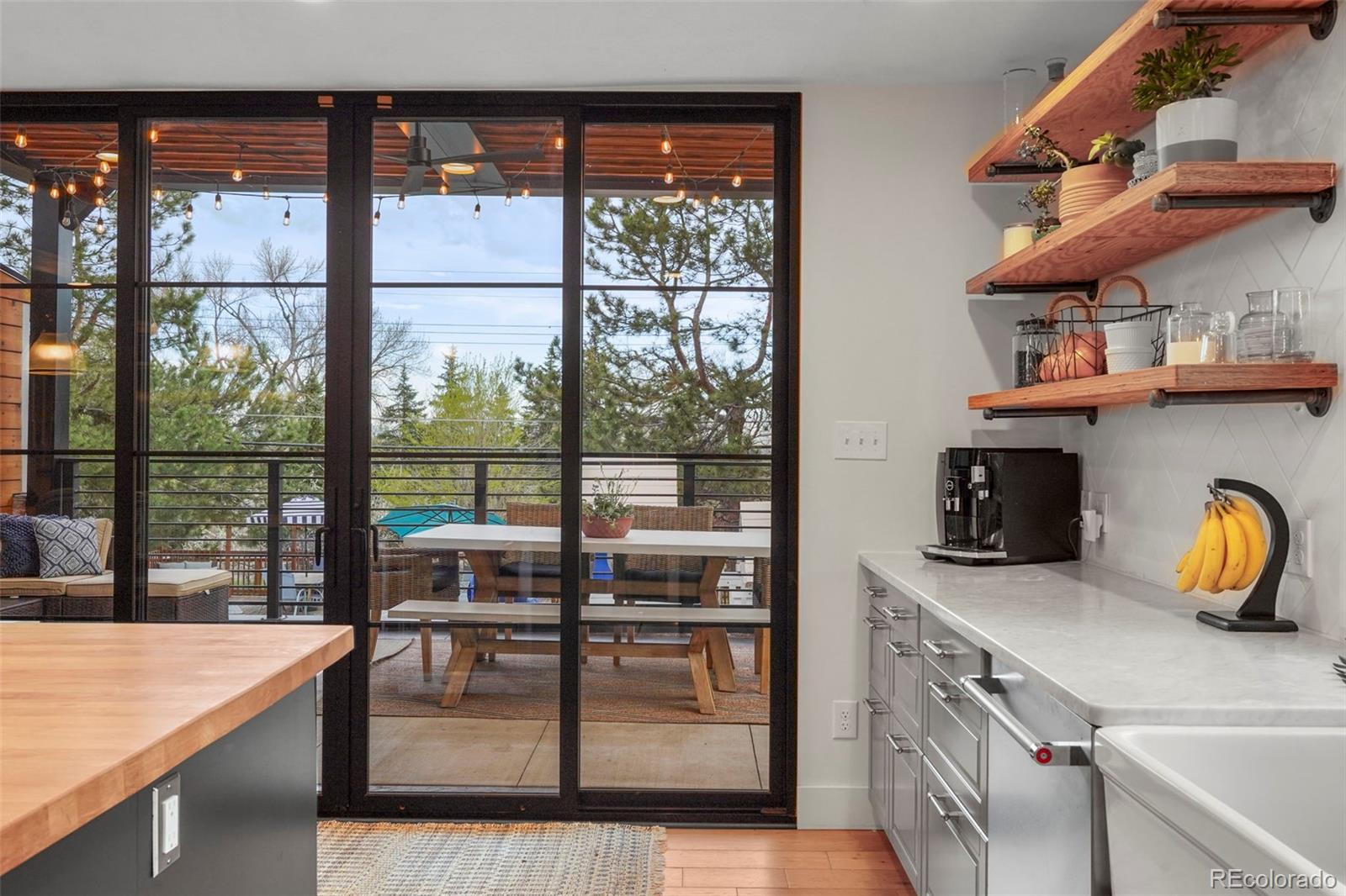 10330 W 74th Place