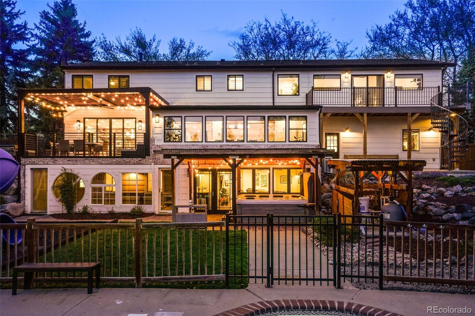 10330 W 74th Place