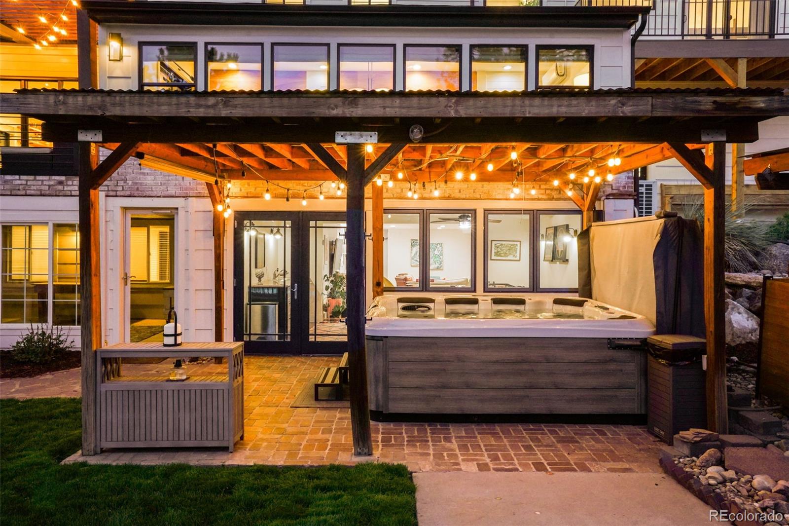 10330 W 74th Place