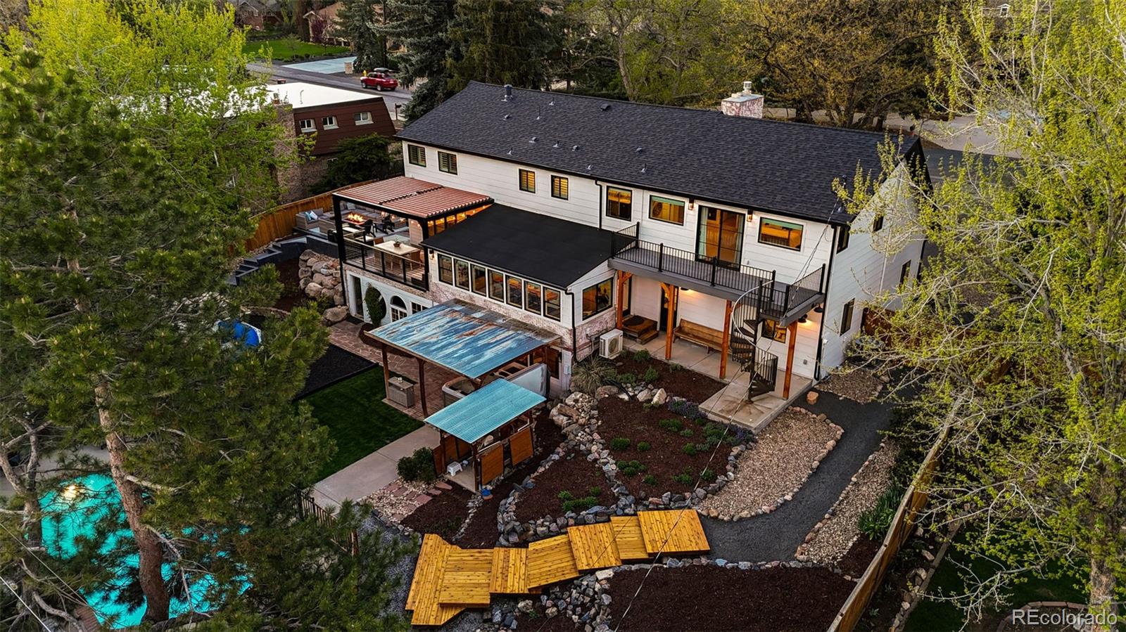 10330 W 74th Place