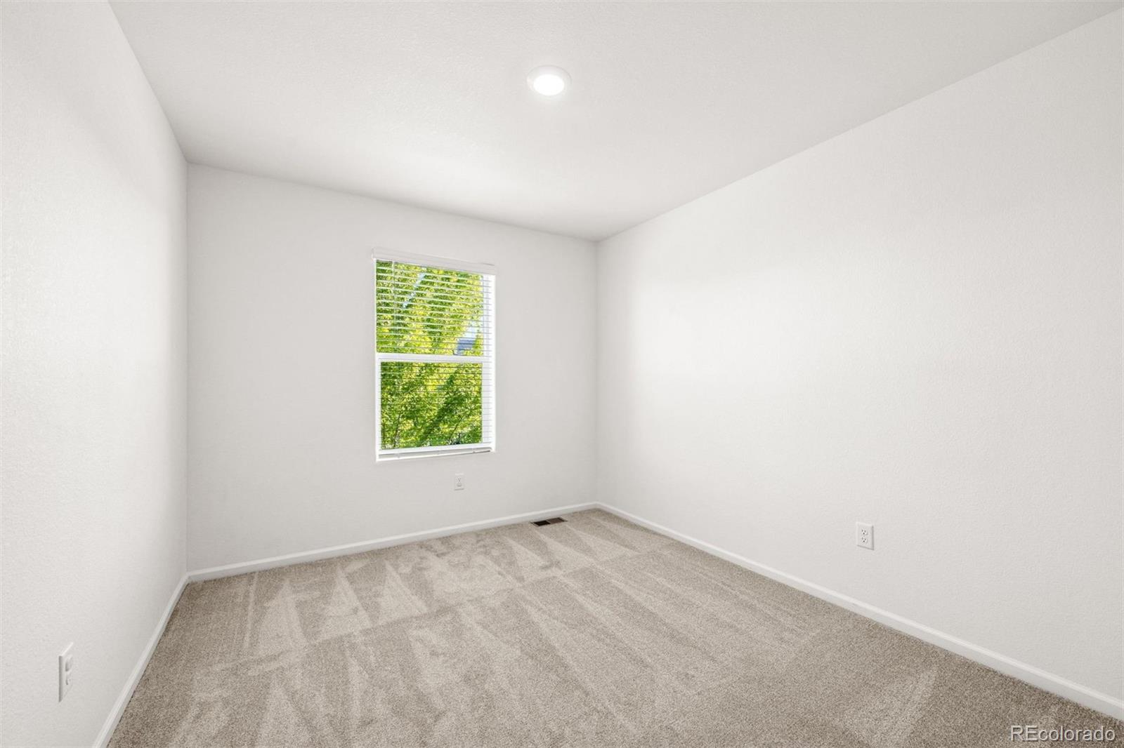 300 Mesa Avenue