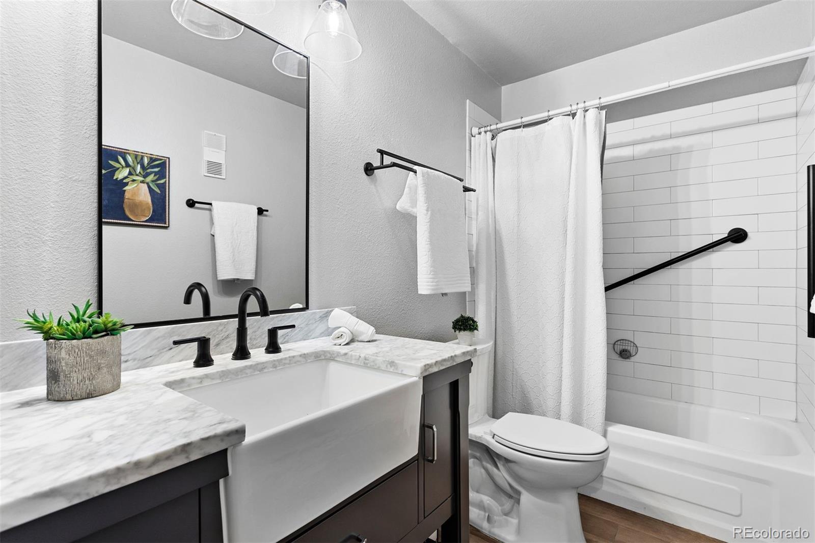 3295 S Ammons Street Unit: 101