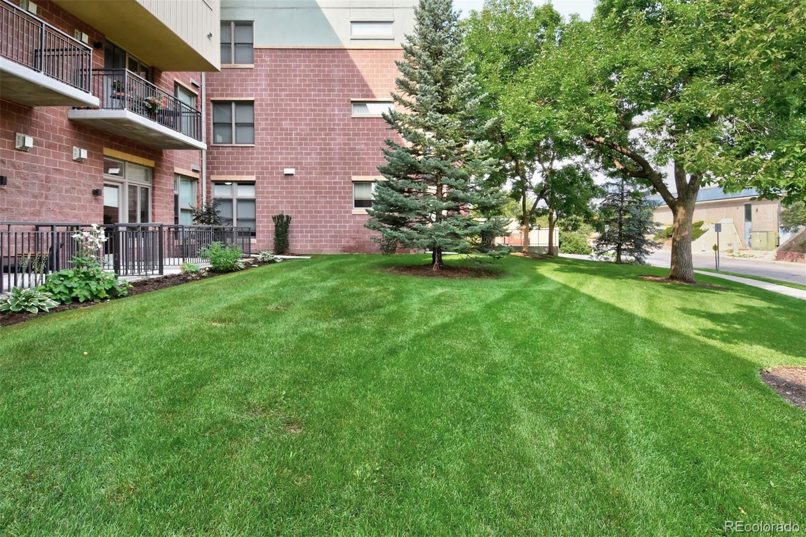 3701 Arapahoe Avenue Unit: 103