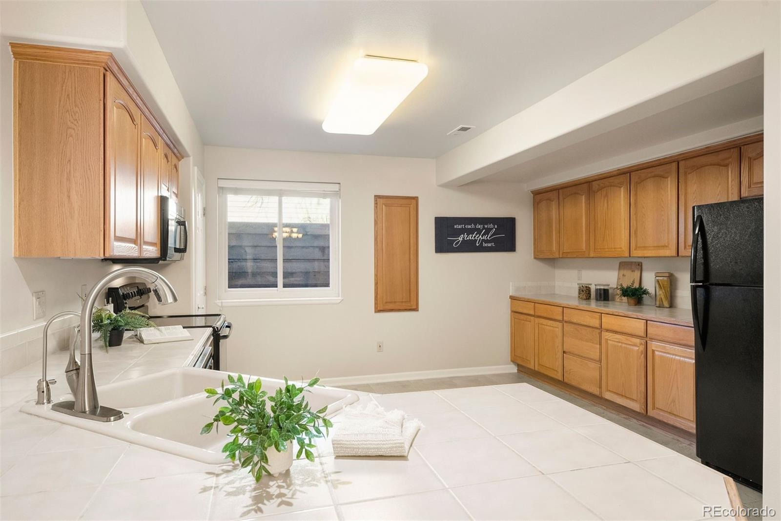 2245 Ridgeview Way