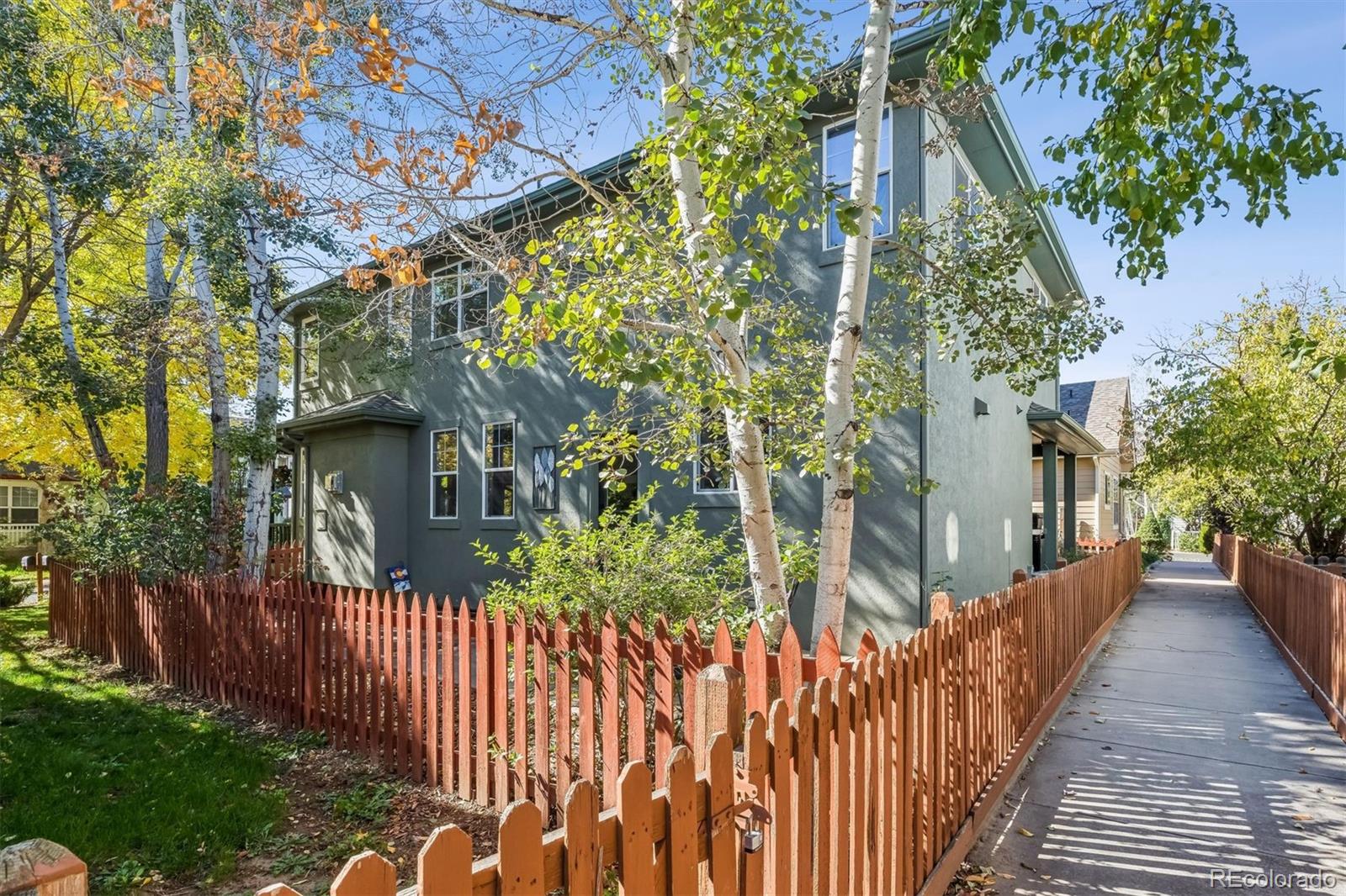 512 Sierra Avenue