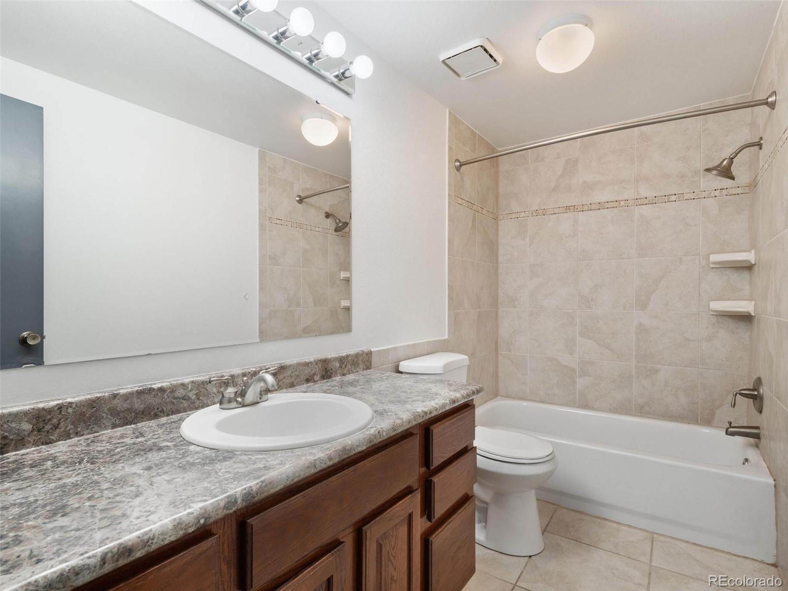 10317 King Court