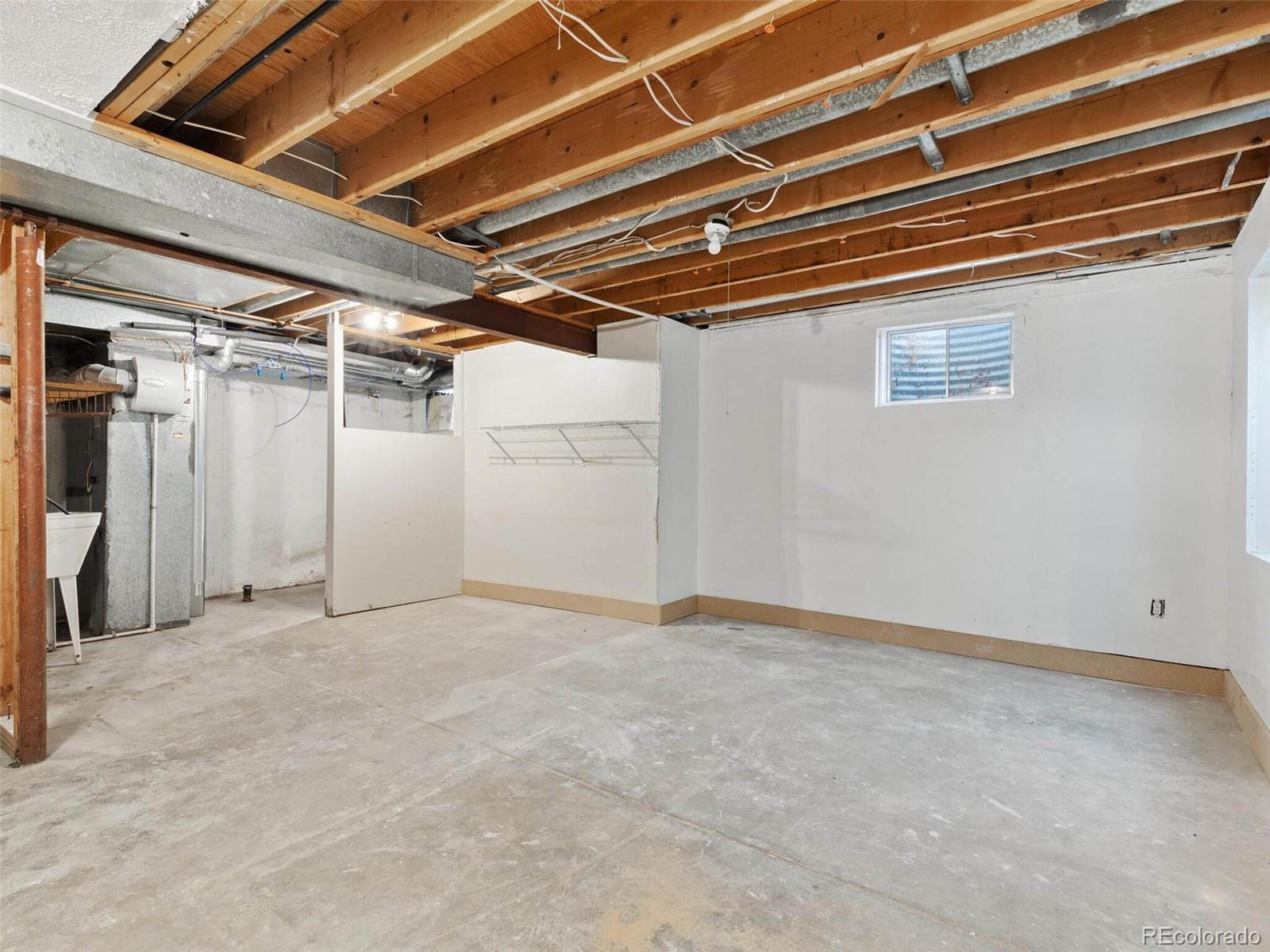 10317 King Court
