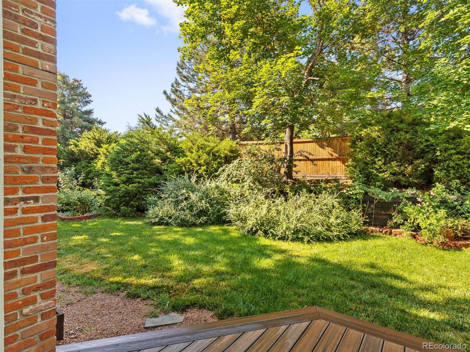 10317 King Court