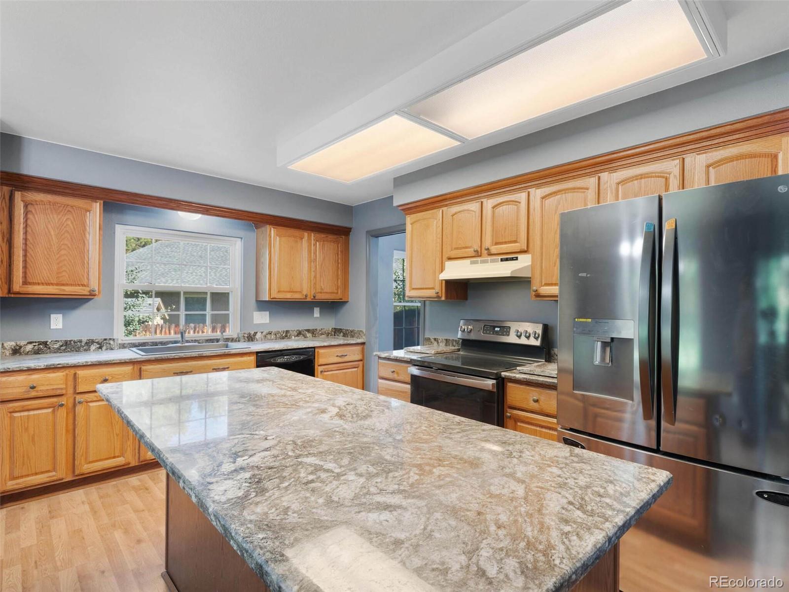 10317 King Court