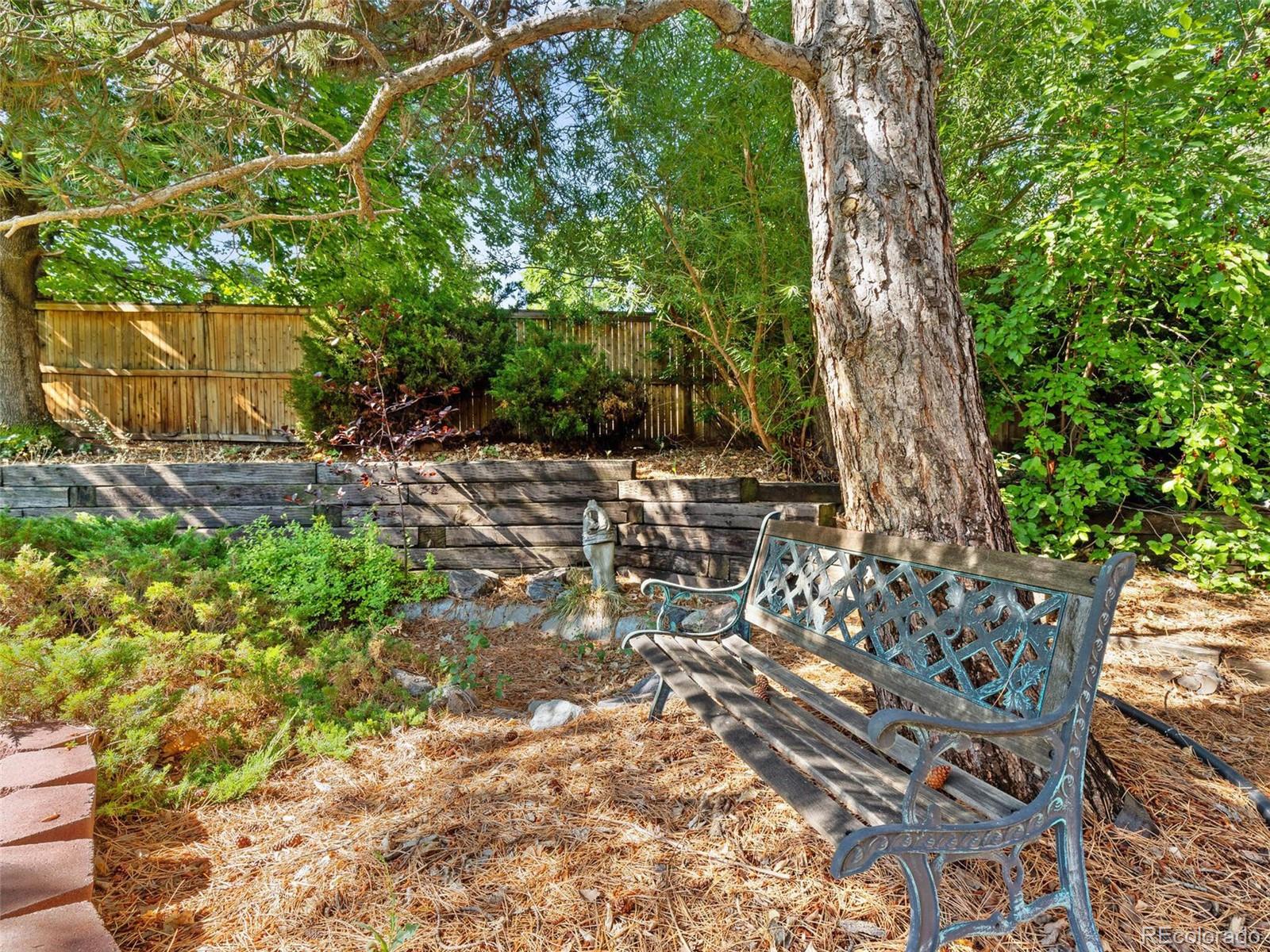 10317 King Court