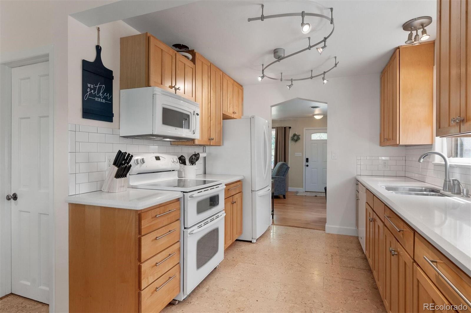 835 W 5th Street