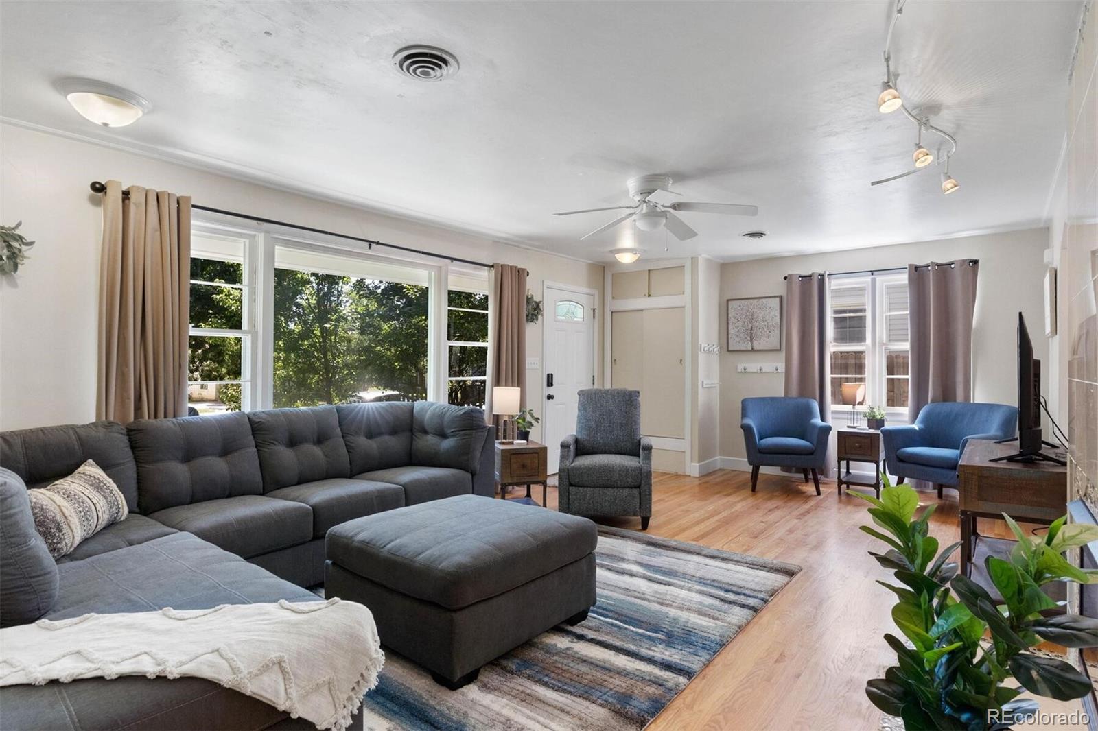 835 W 5th Street