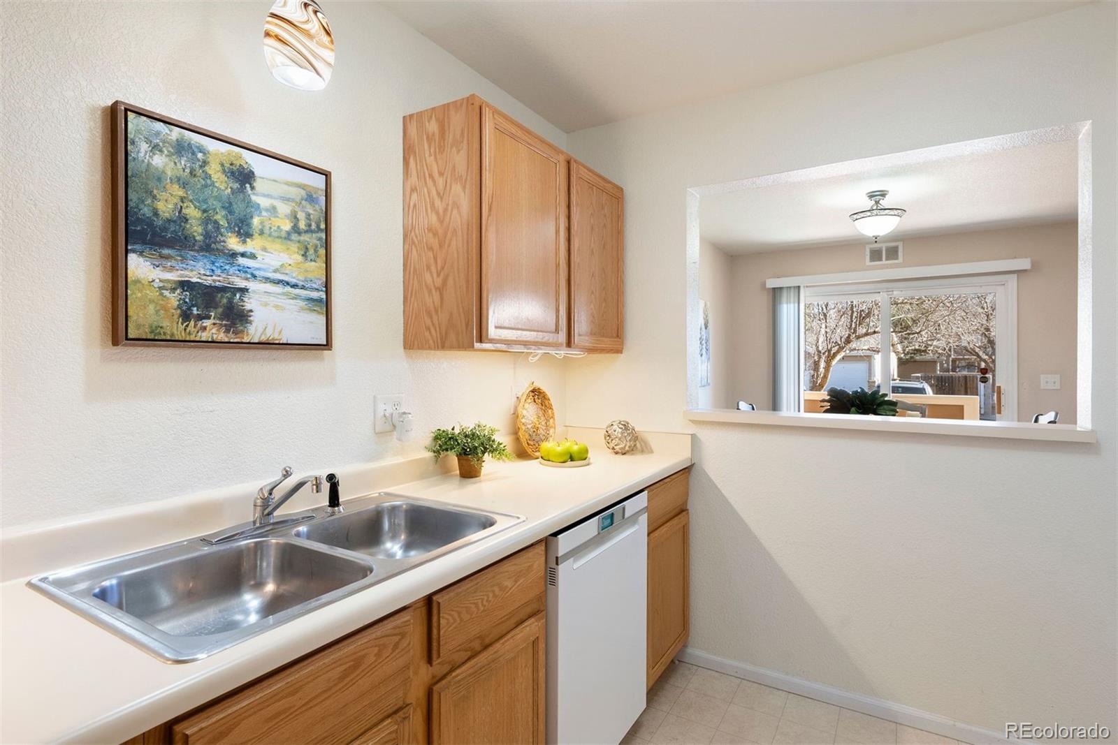 1601 Great Western Drive Unit: 7