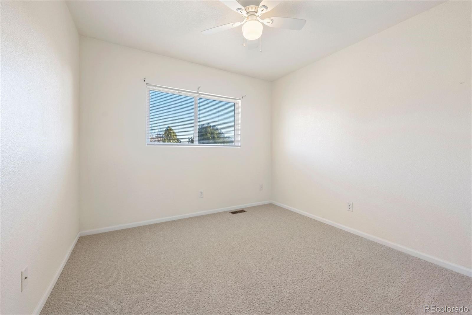 1601 Great Western Drive Unit: 7