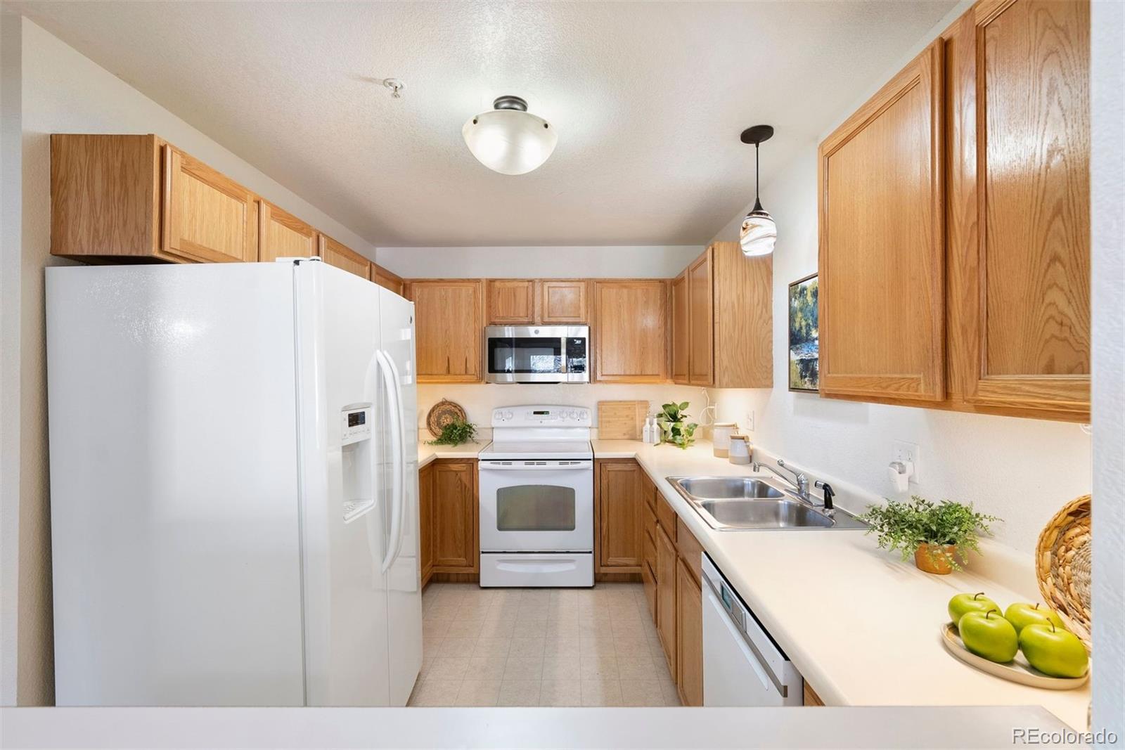 1601 Great Western Drive Unit: 7