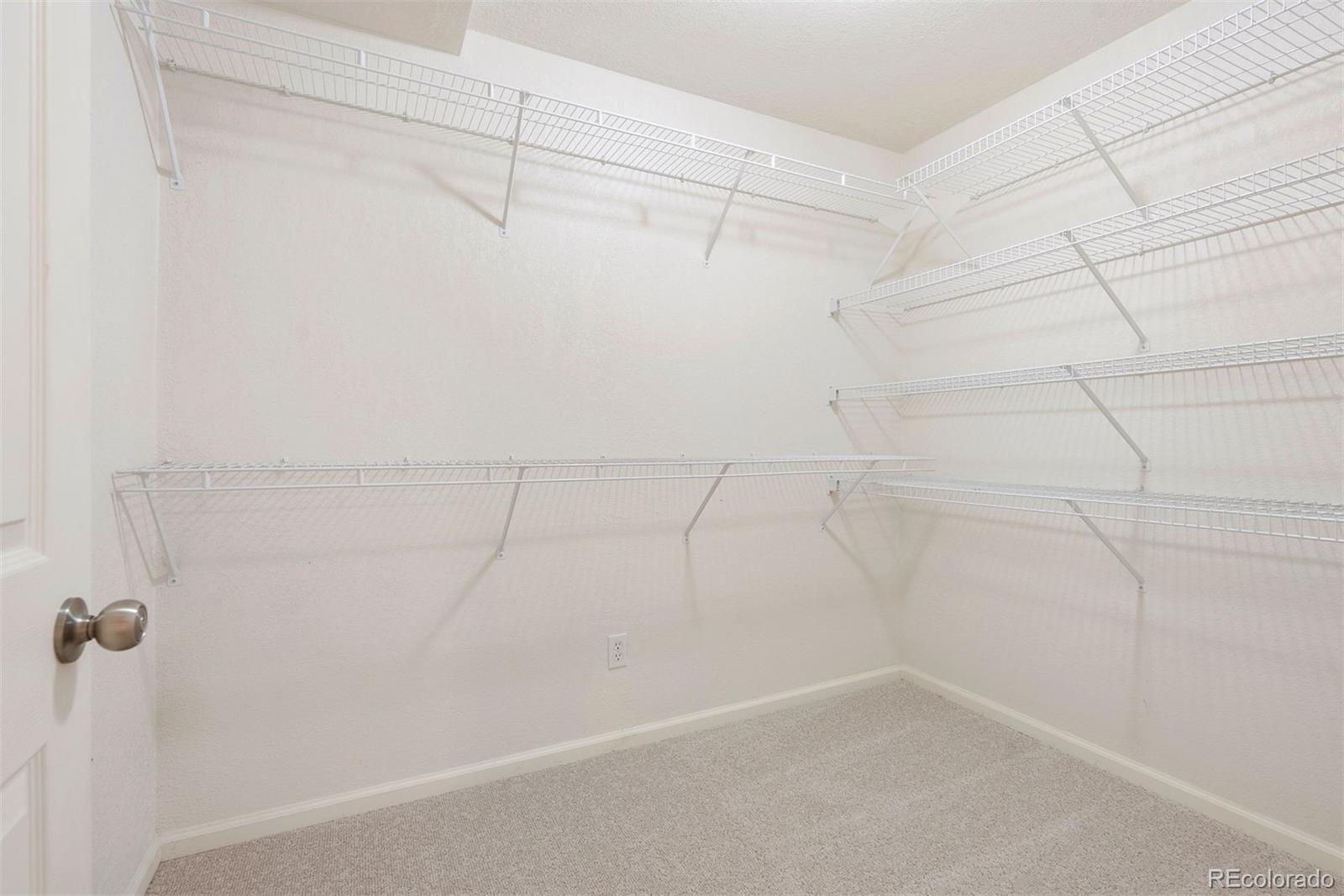 1601 Great Western Drive Unit: 7