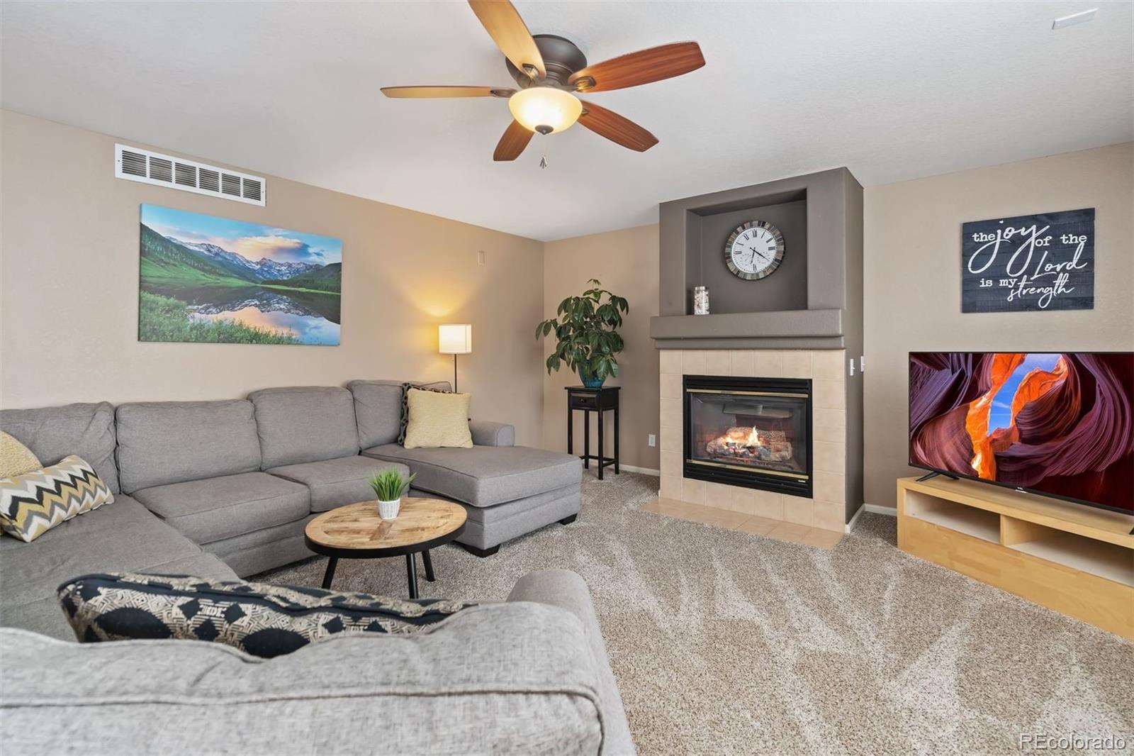 1596 Persian Avenue