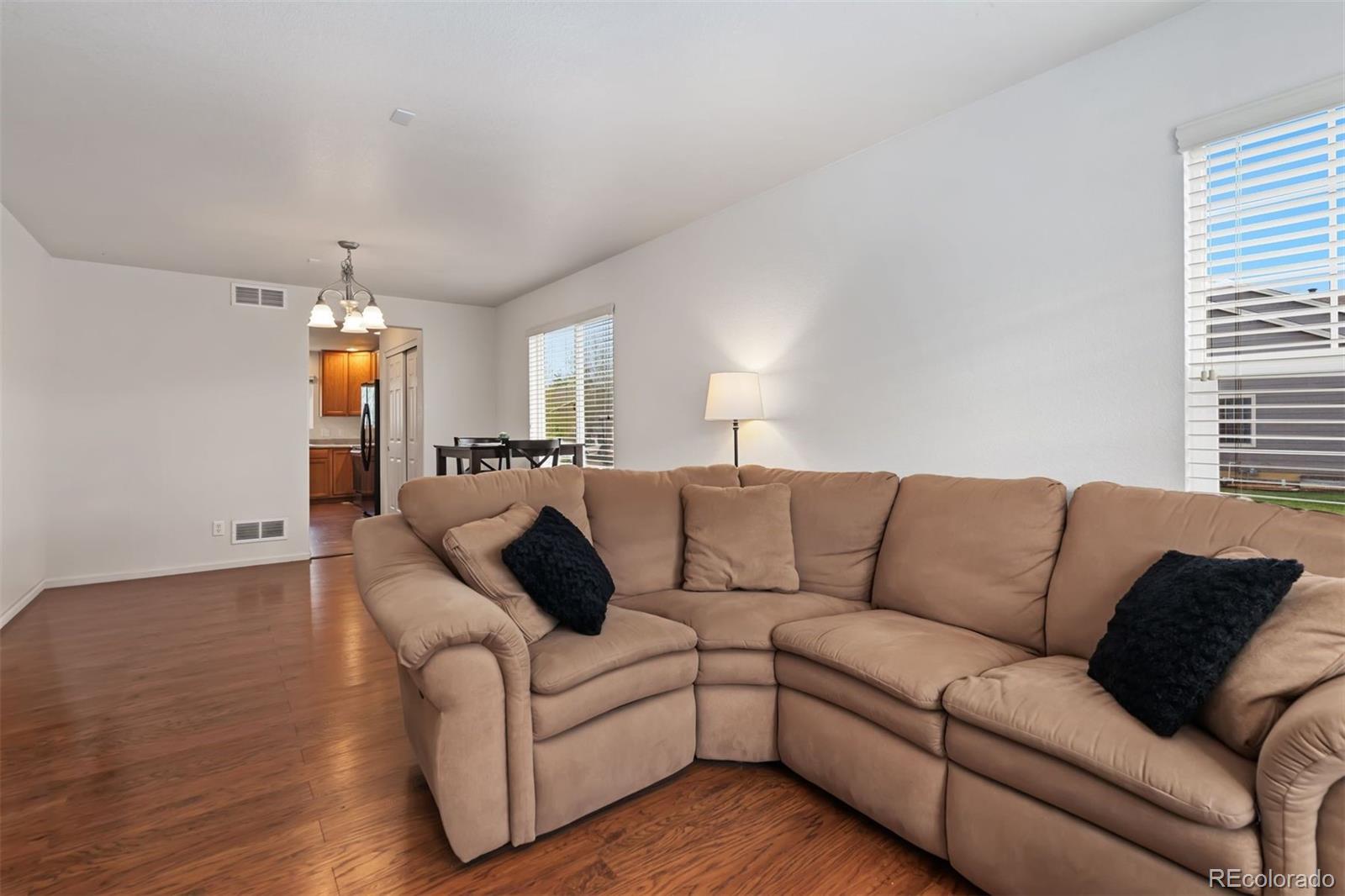 1596 Persian Avenue
