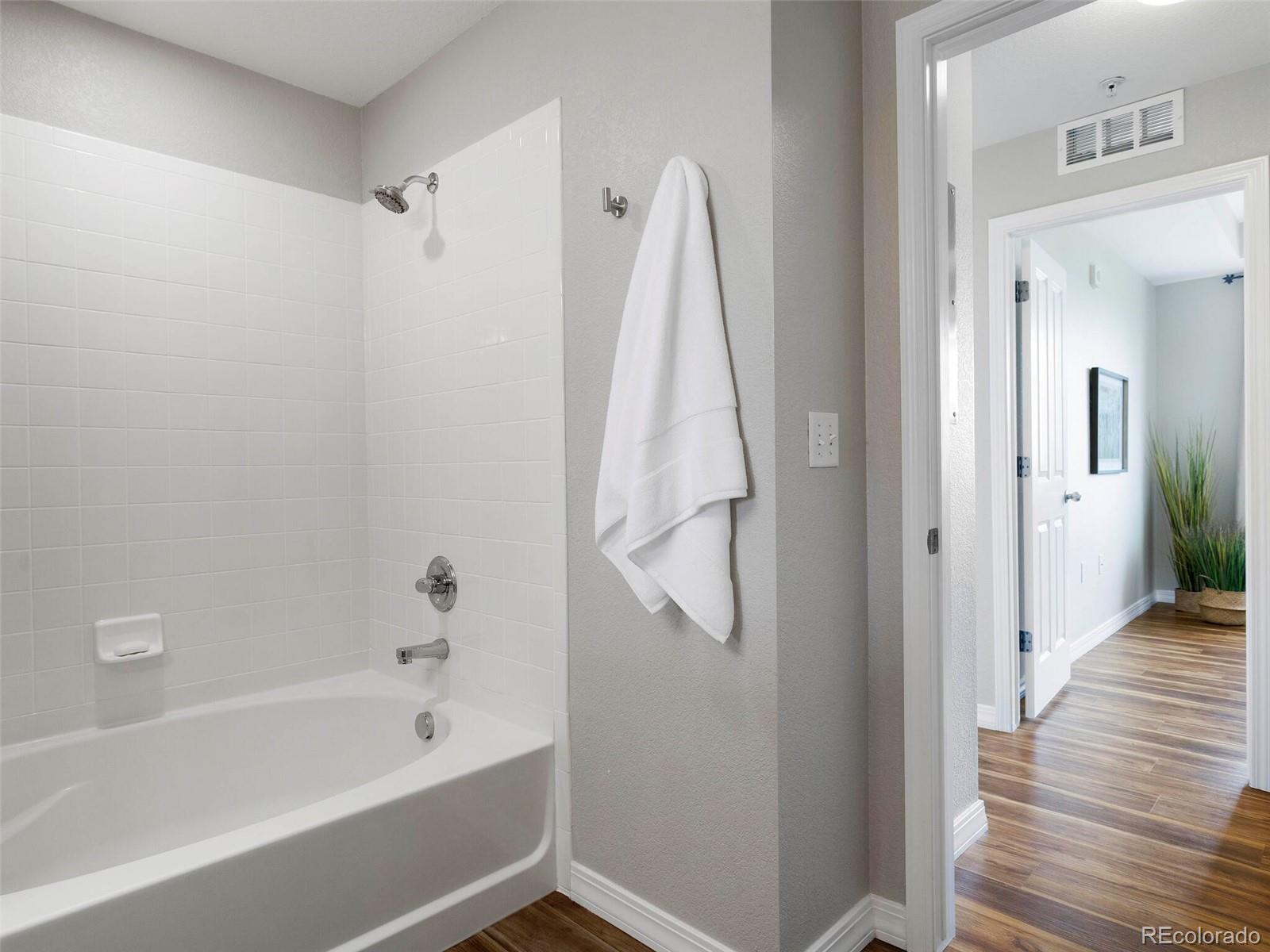 804 Summer Hawk Drive Unit: 3301
