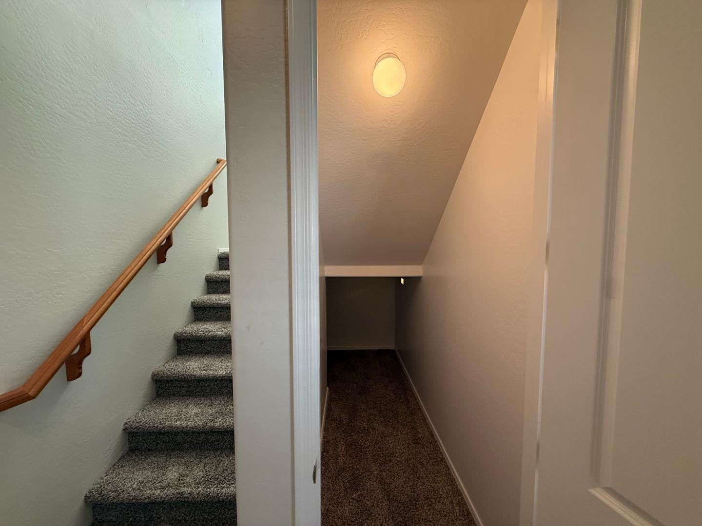 906 W Glenmere Drive