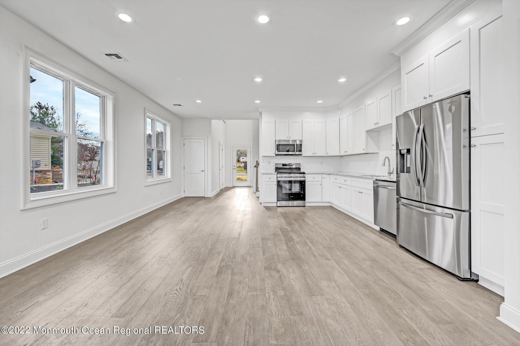 111 Hedgerow Lane