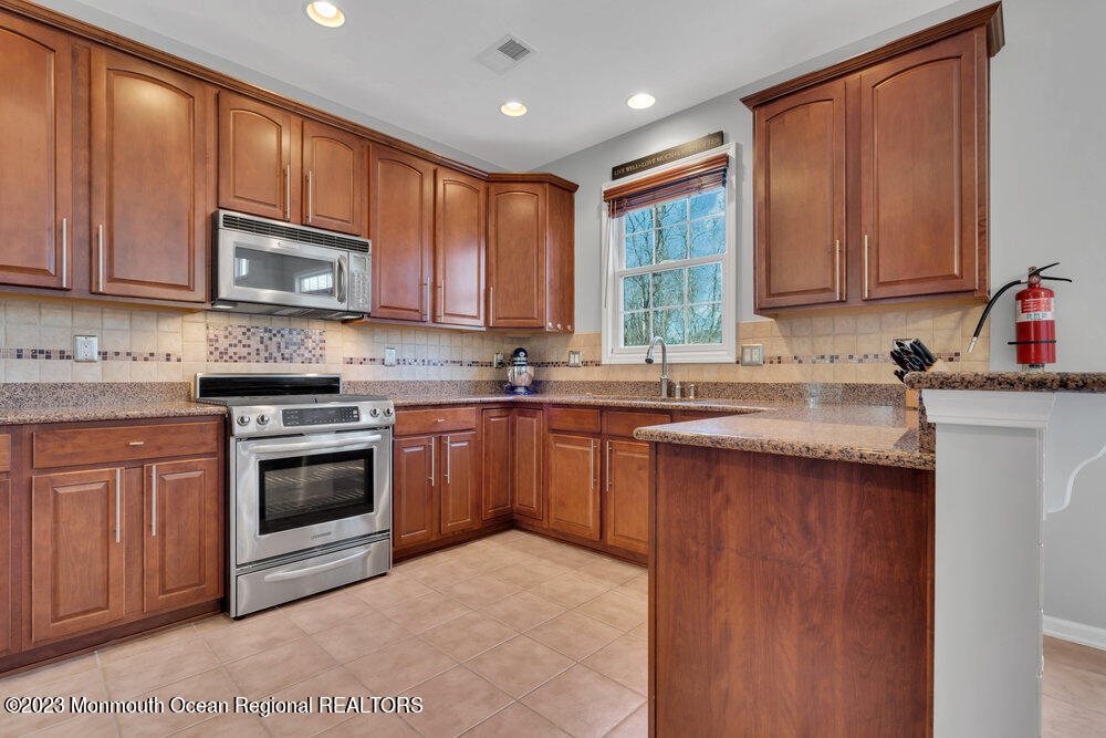 32 Springhouse Circle