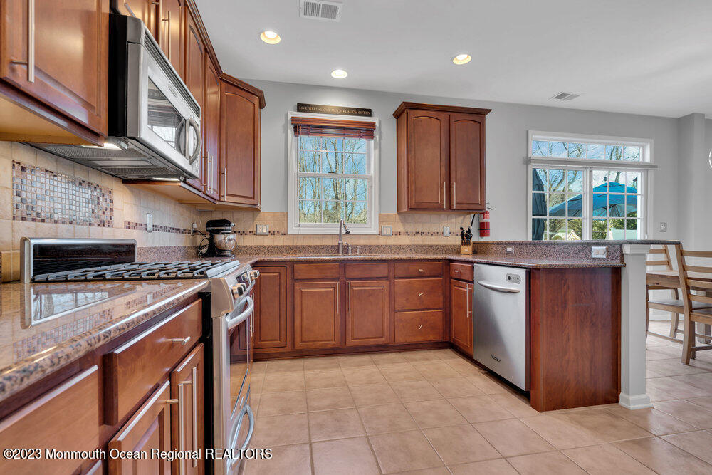 32 Springhouse Circle