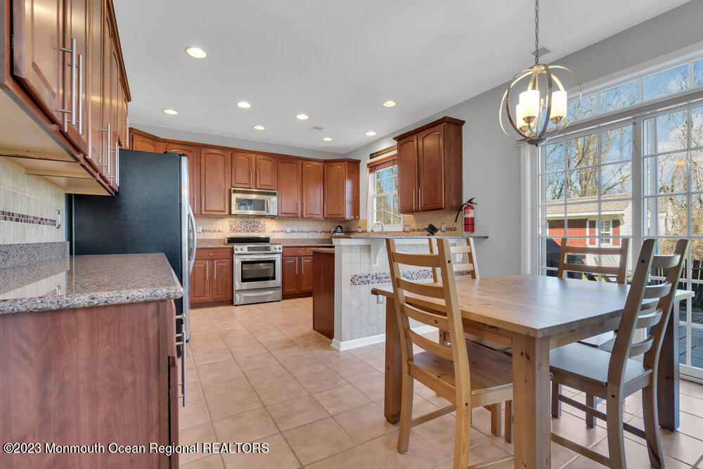 32 Springhouse Circle