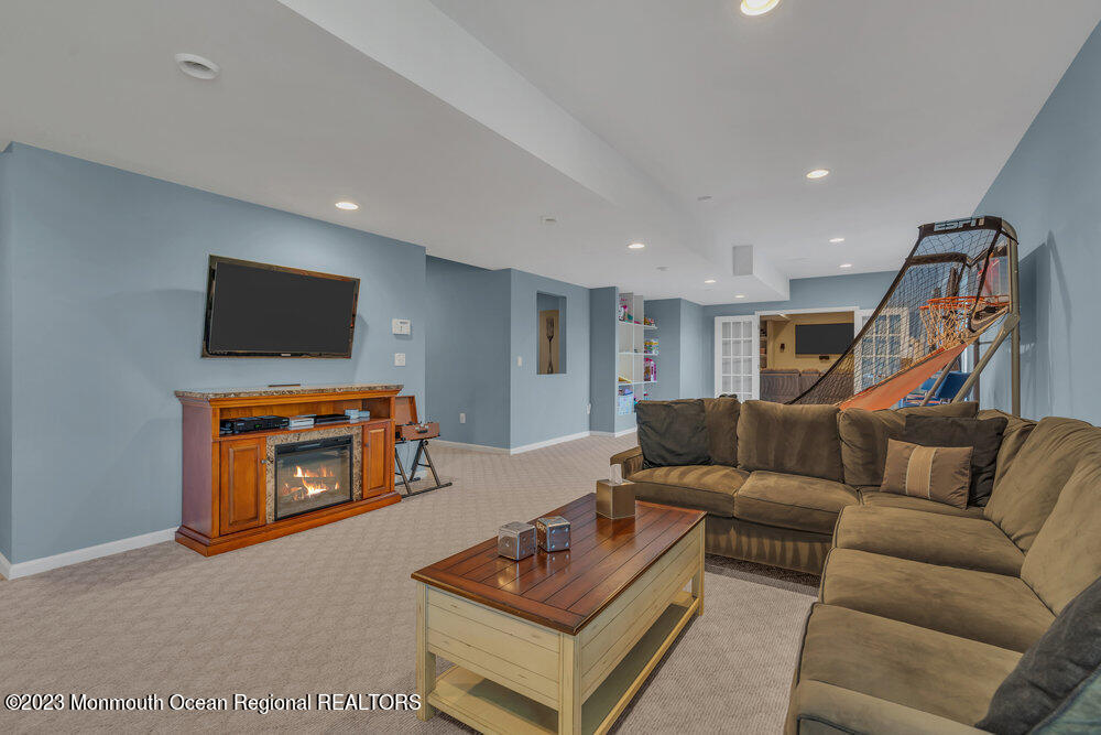23 Hedgerow Lane