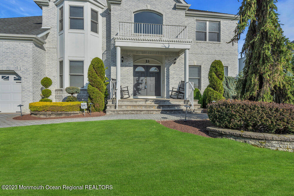 23 Hedgerow Lane