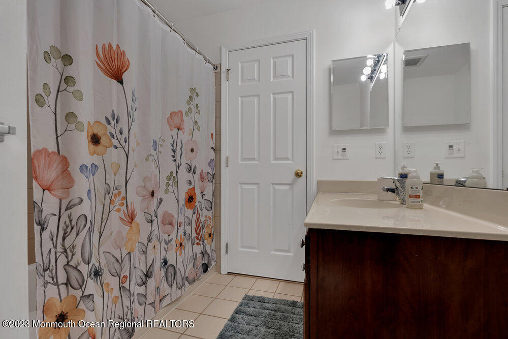 27 Demarest Drive