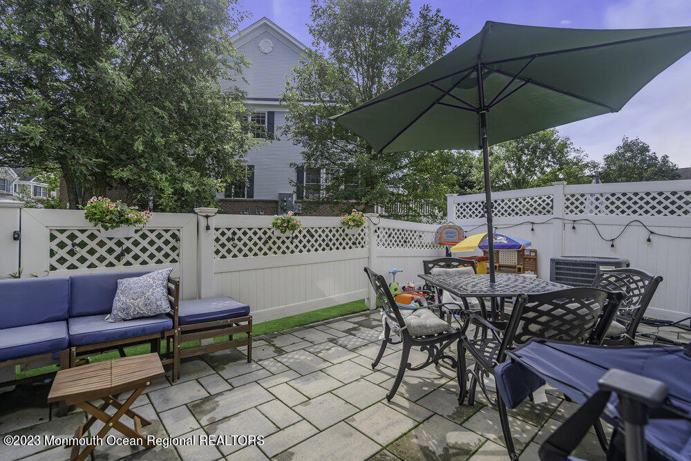 15 Fells Drive
