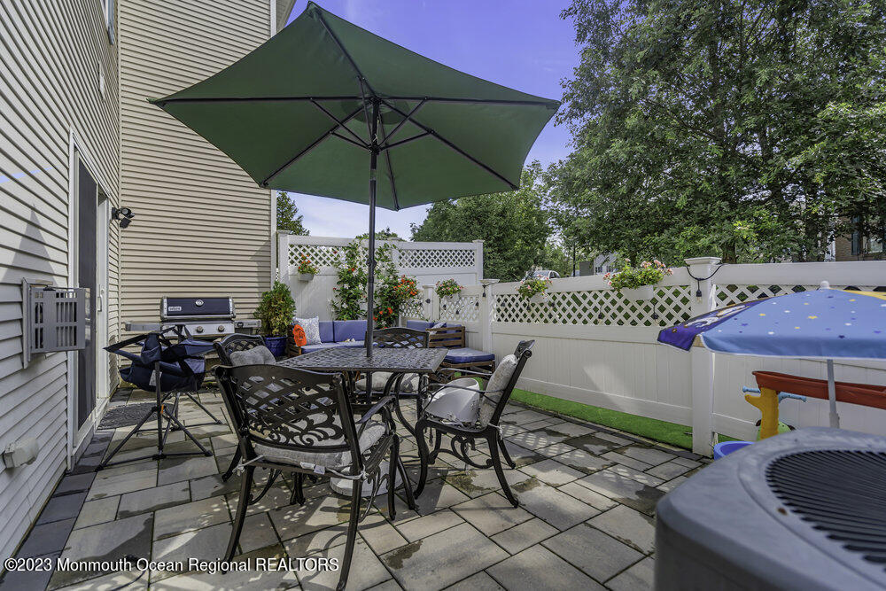 15 Fells Drive