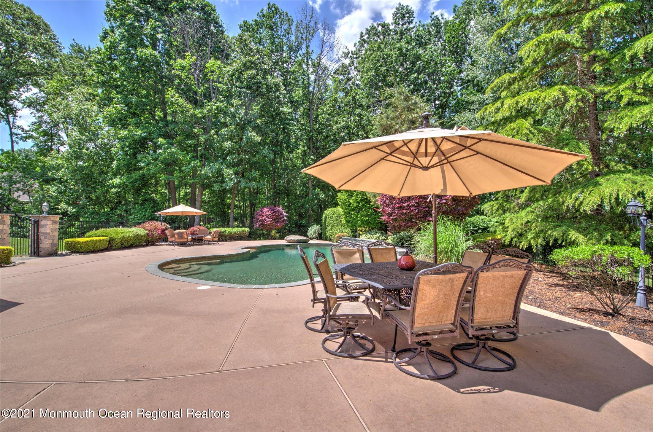 13 Appaloosa Drive