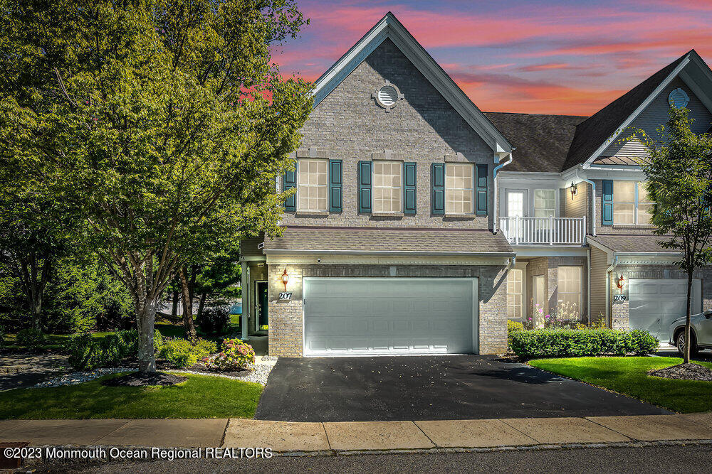 207 Deepwater Circle