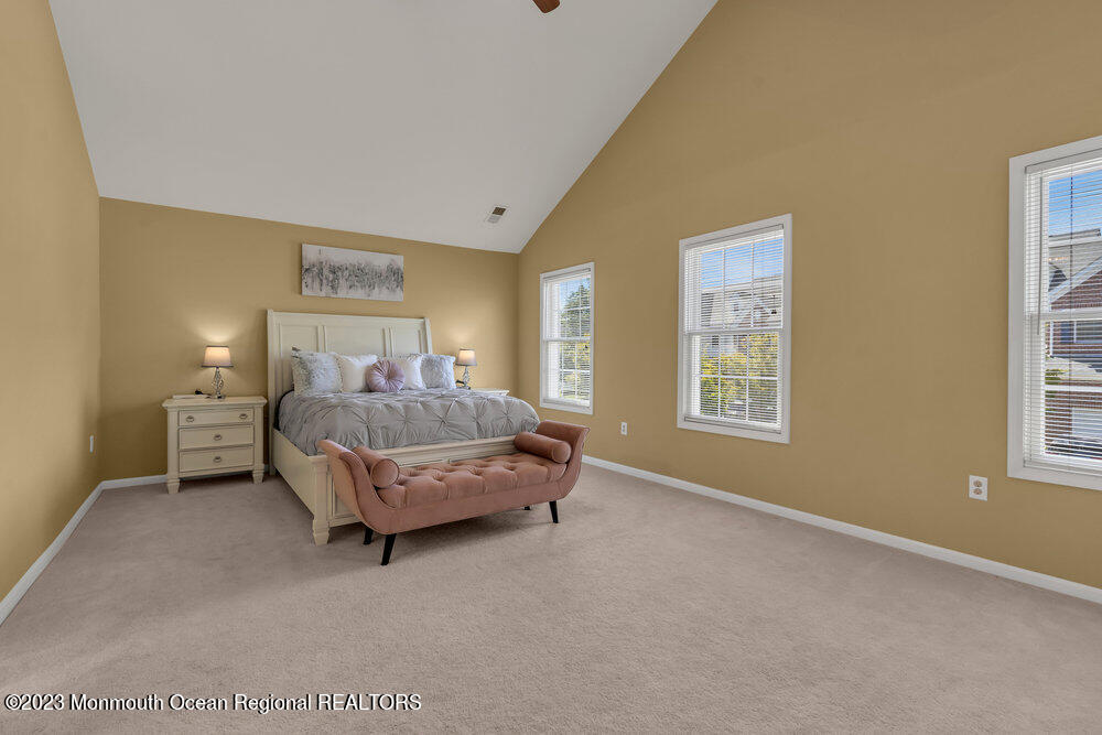 207 Deepwater Circle