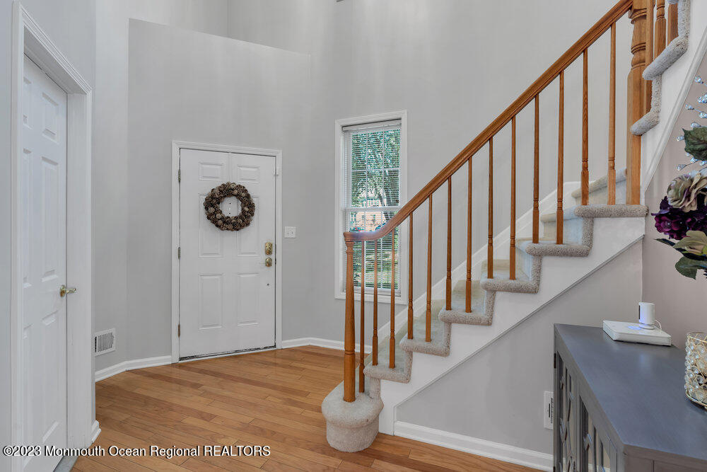 207 Deepwater Circle