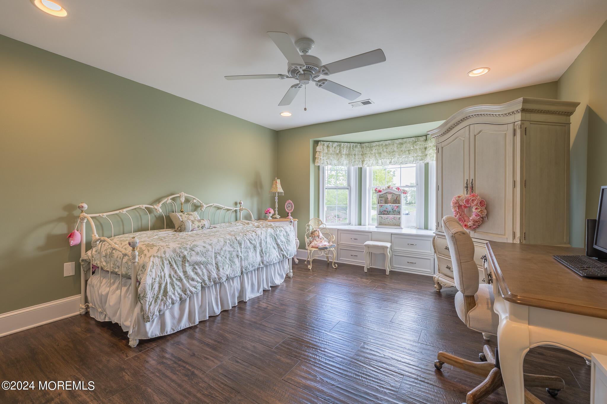 126 Princeton Oval