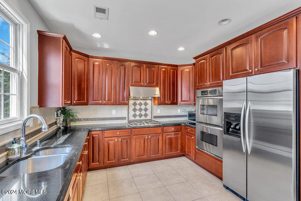 35 Springhouse Circle