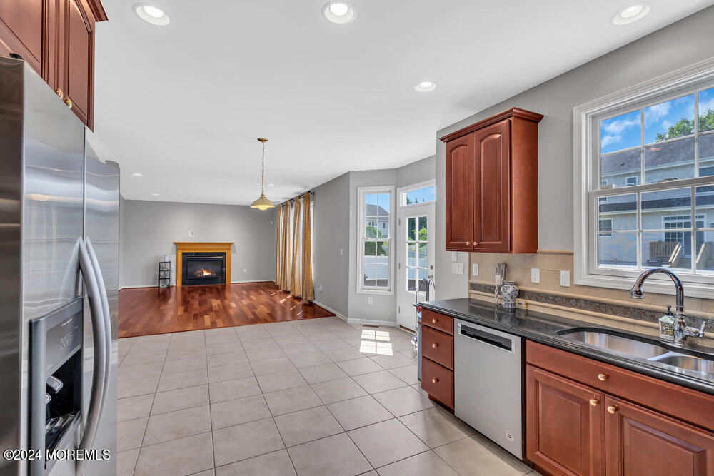 35 Springhouse Circle