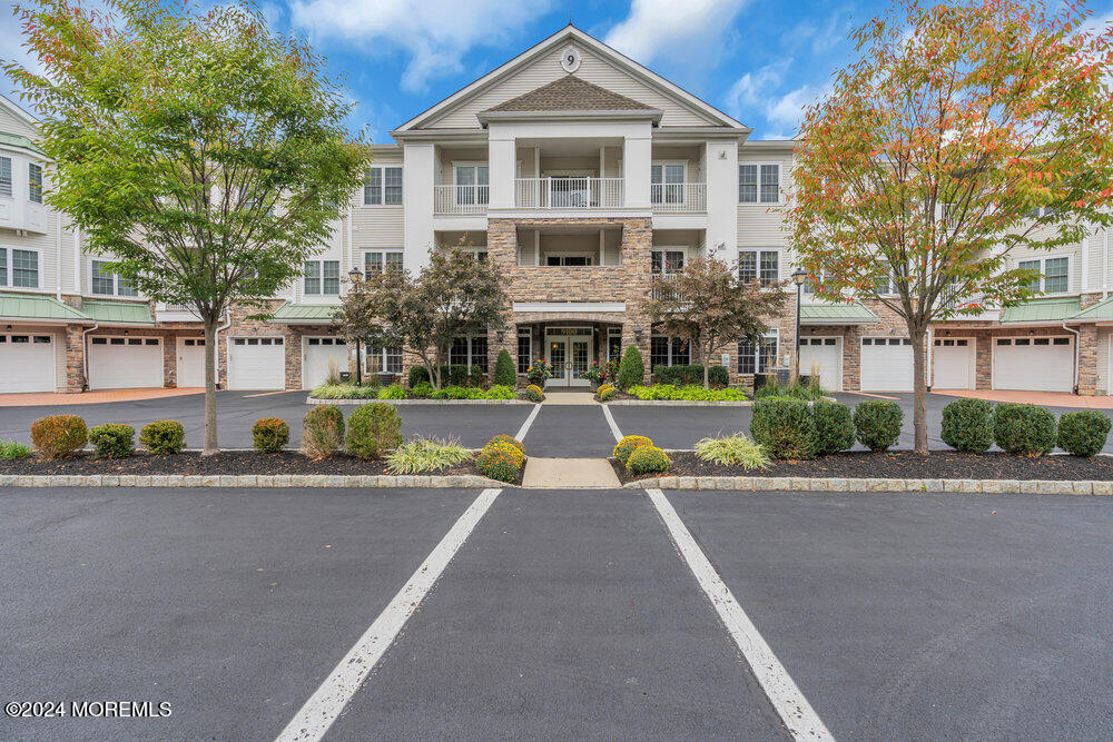 9102 Falston Circle, 9102