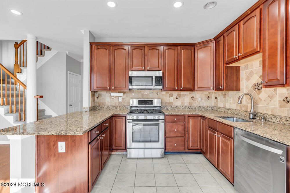 92 Deepwater Circle