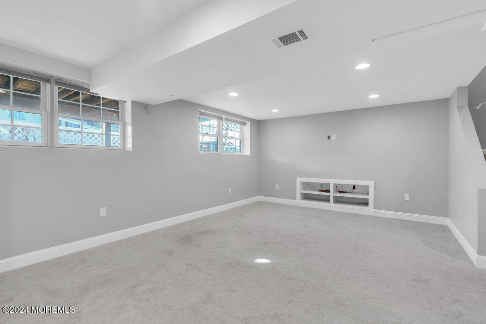 92 Deepwater Circle